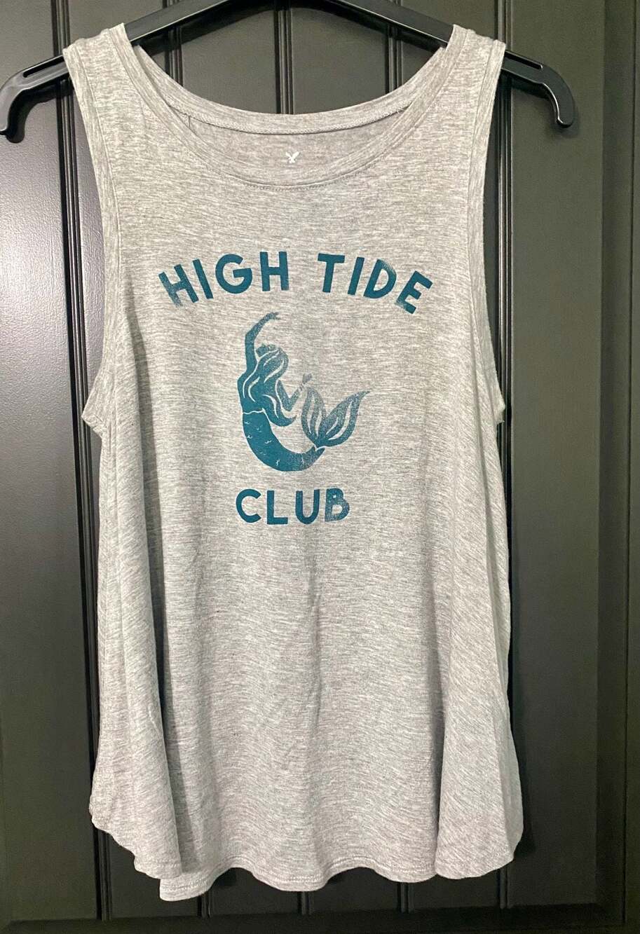 American Eagle Soft & Sexy High Tide Club Mermaid Open Back Graphic Tank Top